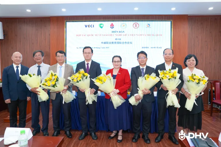 DHV - Trường Đại Học Hùng Vương TPHCM