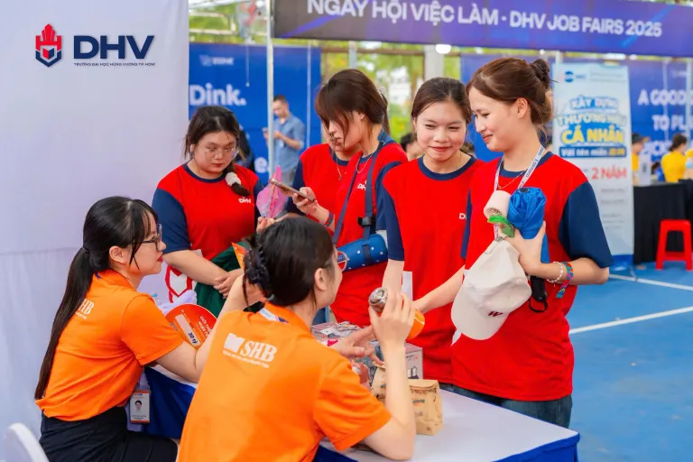DHV - Trường Đại Học Hùng Vương TPHCM