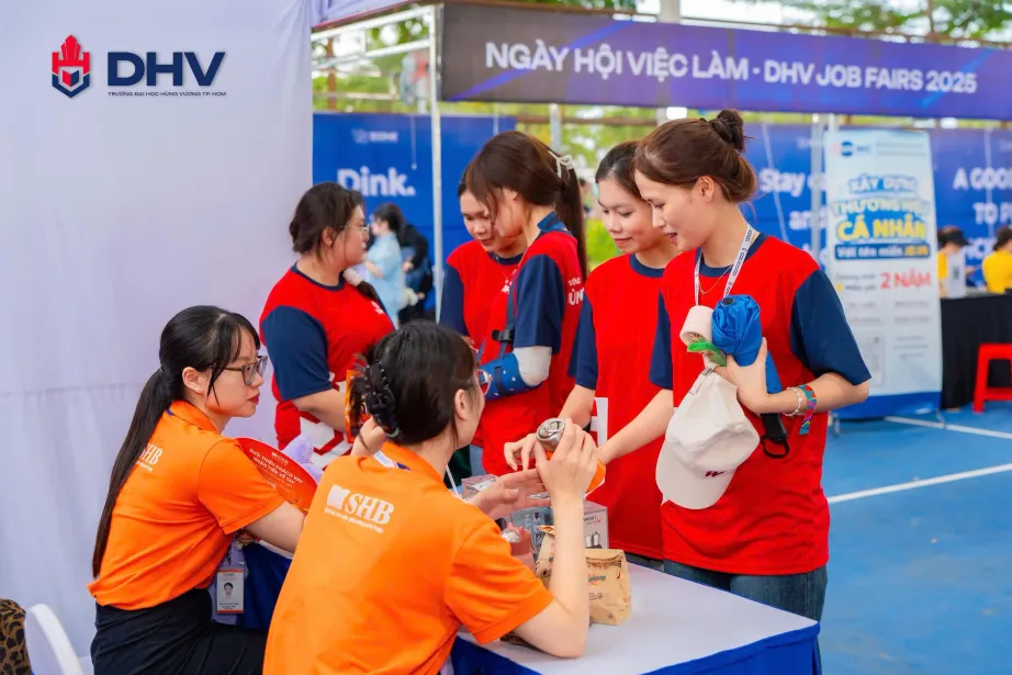 DHV - Trường Đại Học Hùng Vương TPHCM