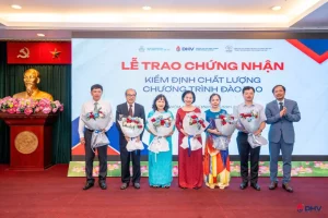 [ĐIỂM TIN BÁO CHÍ VỀ DHV] TRƯỜNG ĐH HÙNG VƯƠNG TP.HCM ĐÓN NHẬN CHỨNG NHẬN KIỂM ĐỊNH CHẤT LƯỢNG CHƯƠNG TRÌNH ĐÀO TẠO