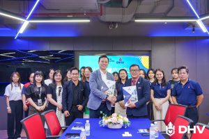 DHV ĐẨY MẠNH ỨNG DỤNG HỌC LIỆU QUỐC TẾ TRONG GIẢNG DẠY: CƠ HỘI TIẾP CẬN TRI THỨC TOÀN CẦU CHO SINH VIÊN