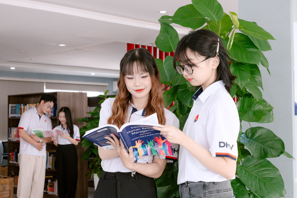 2K8 CHỌN NGÀNH GÌ TRONG THỜI ĐẠI AI