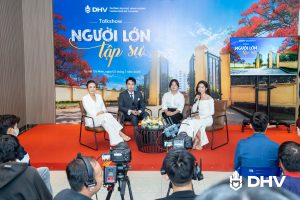 TALKSHOW “NGƯỜI LỚN TẬP SỰ”: MỞ KHÔNG GIAN ĐỐI THOẠI GIÚP HỌC SINH TỰ TIN BƯỚC VÀO TUỔI 18