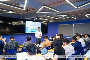 WORKSHOP CƯỚC VẬN TẢI QUỐC TẾ TẠI DHV – KẾT NỐI KIẾN THỨC CHUYÊN NGÀNH VỚI THỰC TIỄN DOANH NGHIỆP